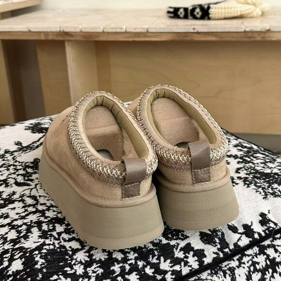 UGG Tasman Platform Slipper in Mustard Seed - Picture 6 of 6